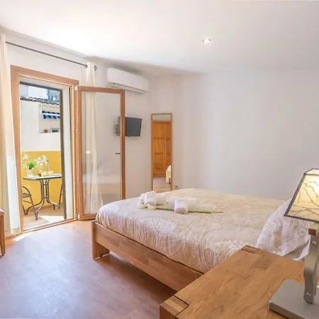 Casa López Nyaraló *